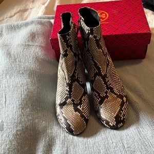 Tory Burch Size 8 ankle boots